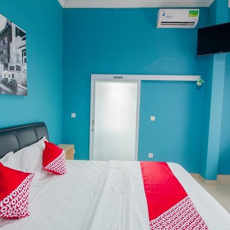 Oyo 871 Aira Costel Hotel Cianjur Buitenkant foto