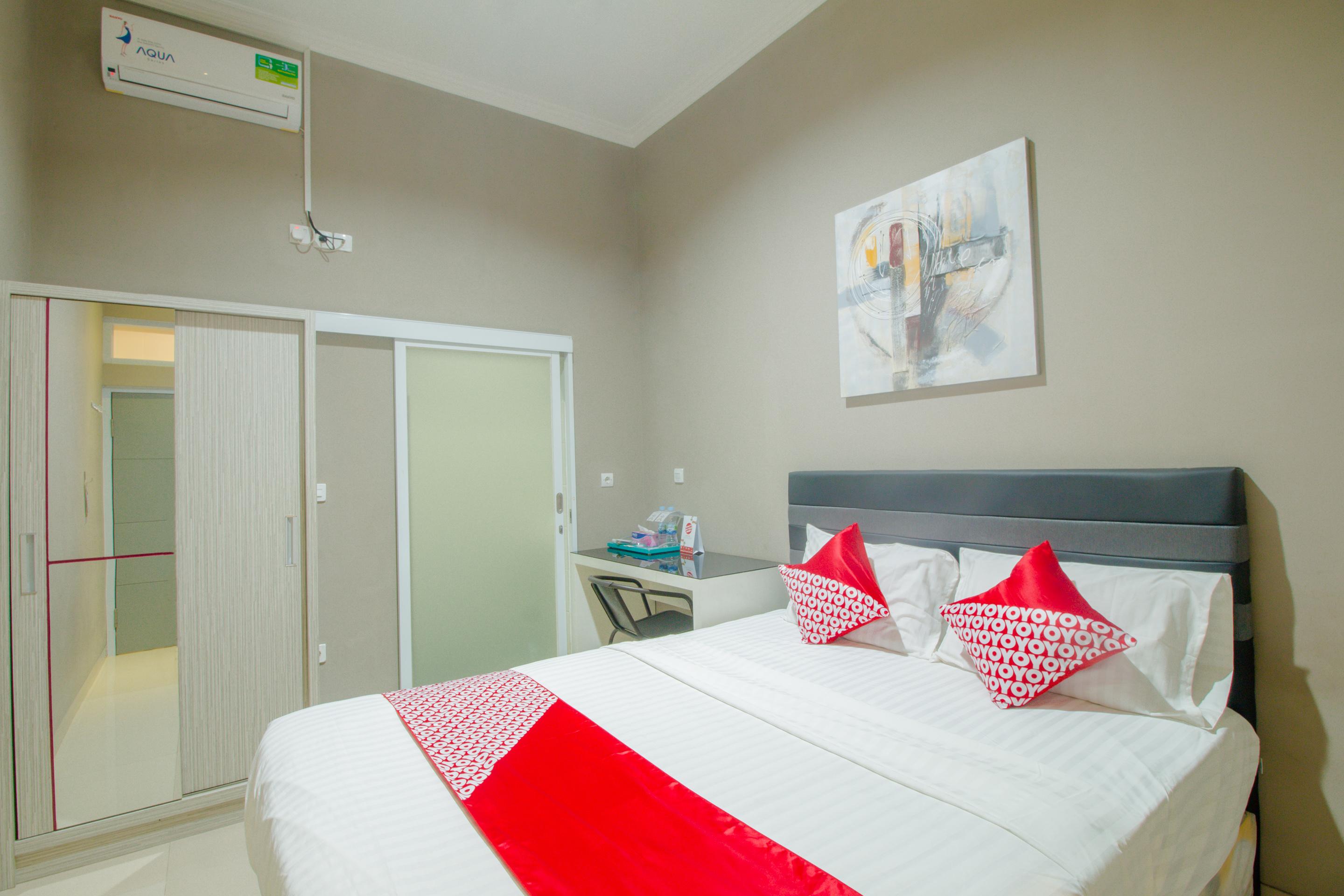 Oyo 871 Aira Costel Hotel Cianjur Buitenkant foto
