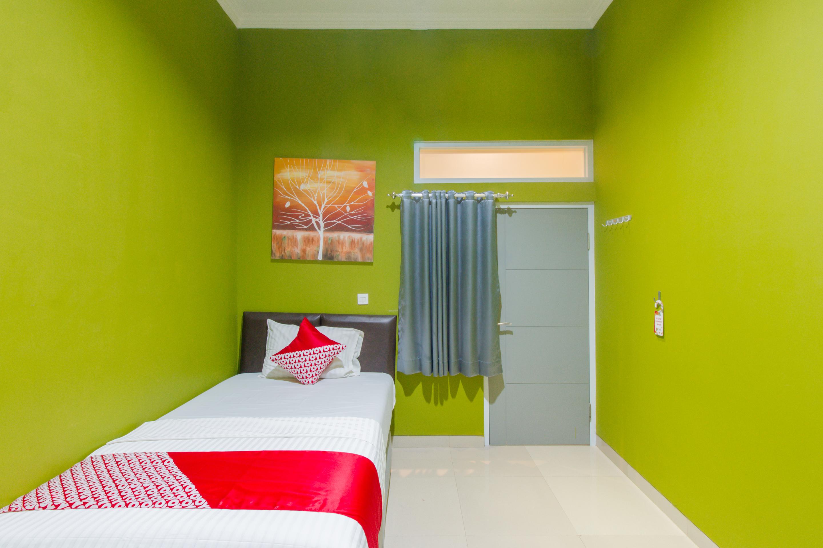 Oyo 871 Aira Costel Hotel Cianjur Buitenkant foto